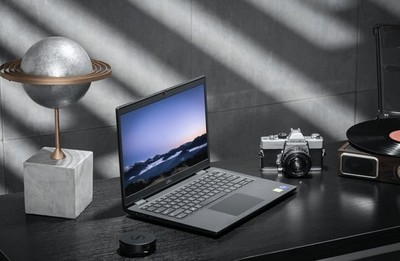 一臺成熟的商用電腦，就該像Lati一樣自己工作